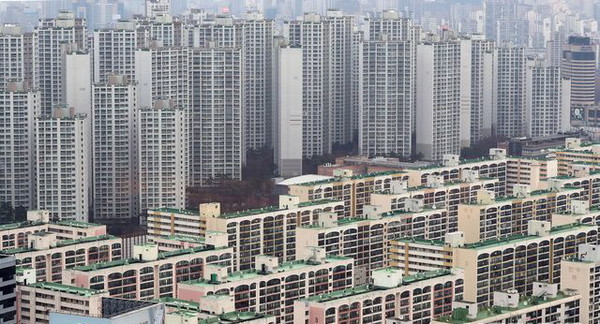한국부동산원에 따르면 지난 11일 기준 서울 아파트 매매가가 0.07% 상승하며 32주 연속 상승세를 유지하고 있는 것으로 나타났다. [사진=한국부동산원]