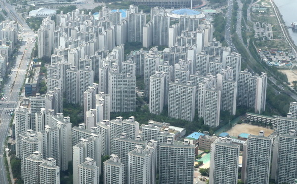 한국부동산원에 따르면 지난 19일 기준 서울 아파트 매매가가 0.08% 상승한 것으로 나타났다. [사진=뉴시스]