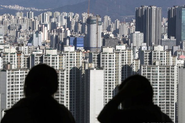 경실련에 따르면 지난달 기준 서울 아파트값 평균이 평당 3971만 원으로 4년간 93%(1910만 원)나 폭등한 것으로 나타났다. [사진=뉴시스]