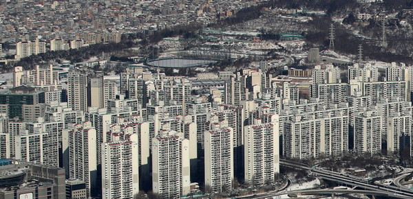 한국부동산원에 따르면 지난달 30일 기준 서울 아파트 매매가가 0.21% 상승한 것으로 나타났다 [사진=뉴시스]