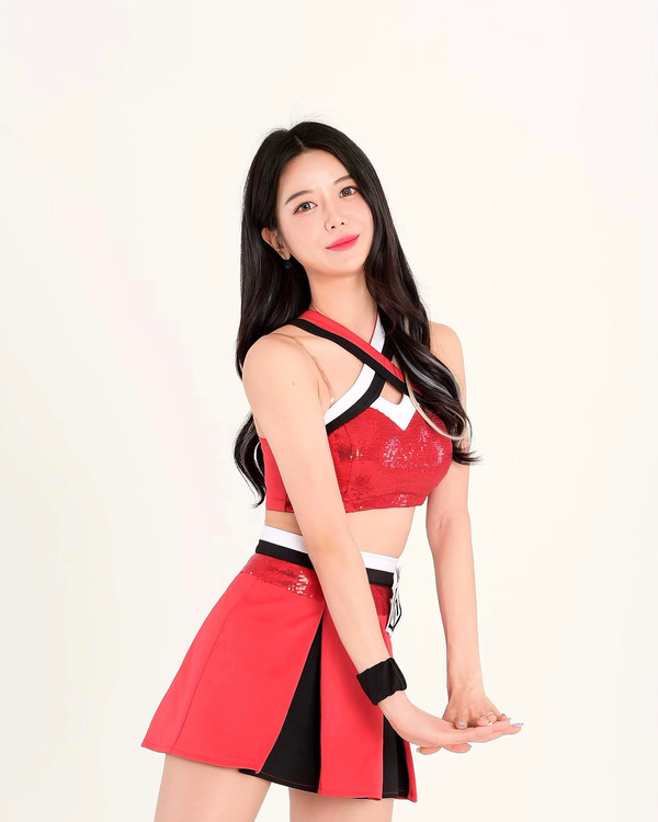 인사인사이드] KT위즈 승리의 여신, 춤을 사랑한 치어리더 '신세희' < 소셜인머니 < 기사본문 - 위클리오늘
