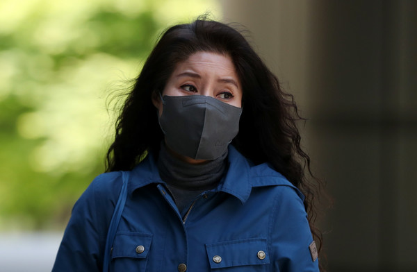 박소연 전 케어 대표가 지난해 5월3일 오전 서울 서초구 서울중앙지방법원에서 '동물 안락사 등'과 관련 8차 공판에 출석하고 있다. 2022.05.03. /뉴시스