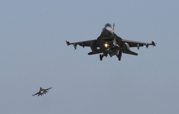 F-16 사진=AP 뉴시스