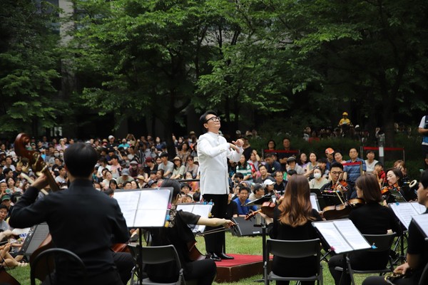 지난 6월 서울 강동구 고덕 그라시움에서에서 개최된 ‘푸르지오 가든 음악회’ 모습 (사진=대우건설)