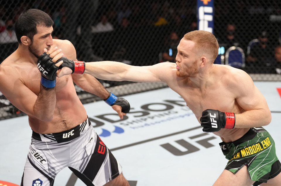 ▲ 잭 델라 마달레나 vs 라마잔 에메예프 / 사진 제공=UFC