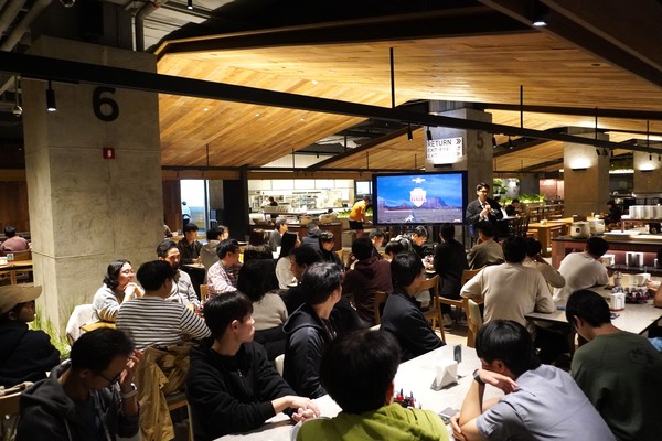 스마일게이트는 사내 창작 프로그램 ‘크리에이티브 챌린저스 리그(CCL)’ 7기 참가자들이 첫 오프라인행사를 시작으로 본격적인 개발활동에 돌입했다고 21일 밝혔다. (사진=스마일게이트)