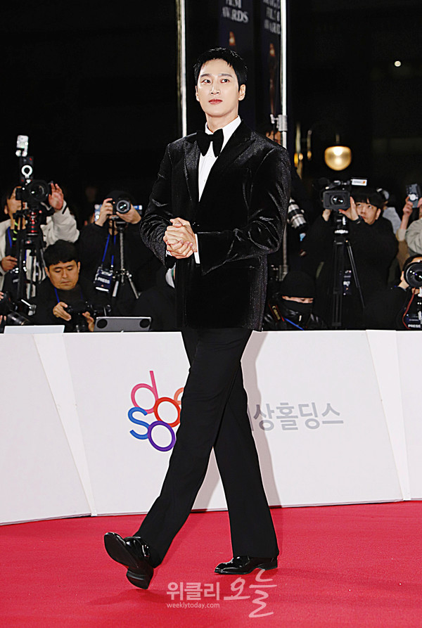 ▲ 제46회 청룡영화상 시상식 레드카펫 행사에서 배우 안보현 / 사진=양용은 기자