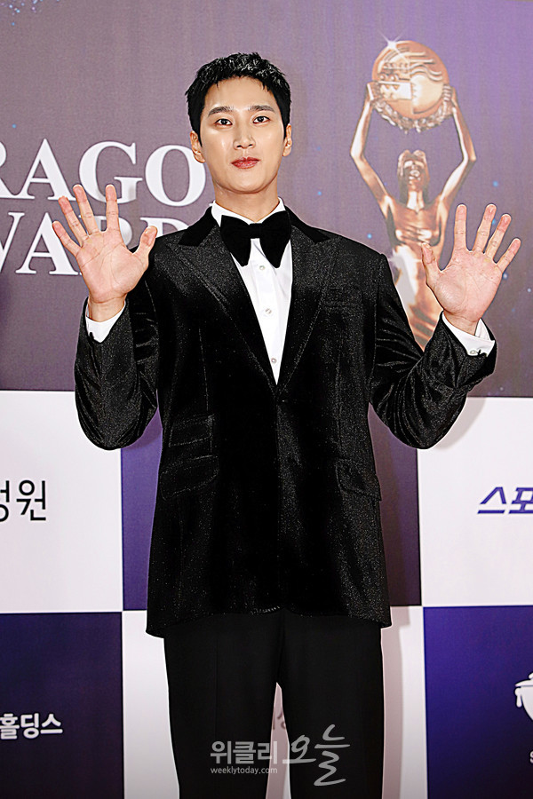 ▲ 제46회 청룡영화상 시상식 레드카펫 행사에서 배우 안보현 / 사진=양용은 기자