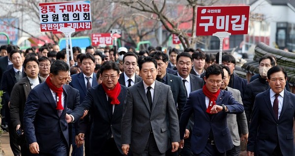 ▲박정희 대통령 생가 찾은 장동혁 대표. 뉴시스