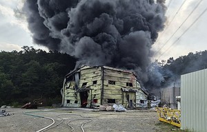 [위클리오늘] 경북 <b>영천</b> 폐기물처리 <b>공장 화재</b>…150평 창고 전소·주민 ...